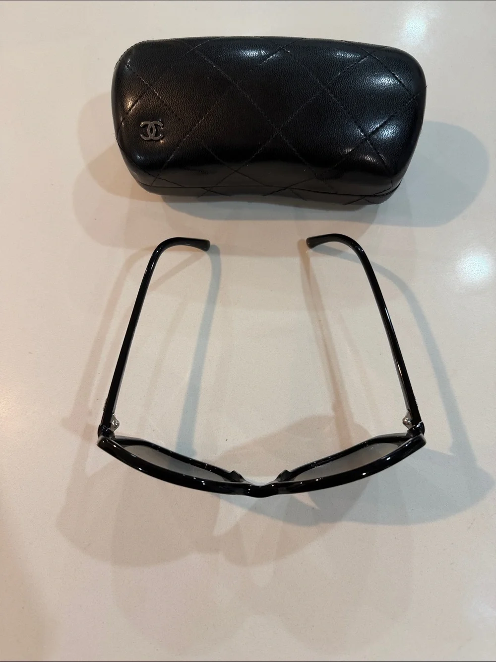 CHANEL Black Sunglasses with Dark Smoke Lenses vintage Y2K